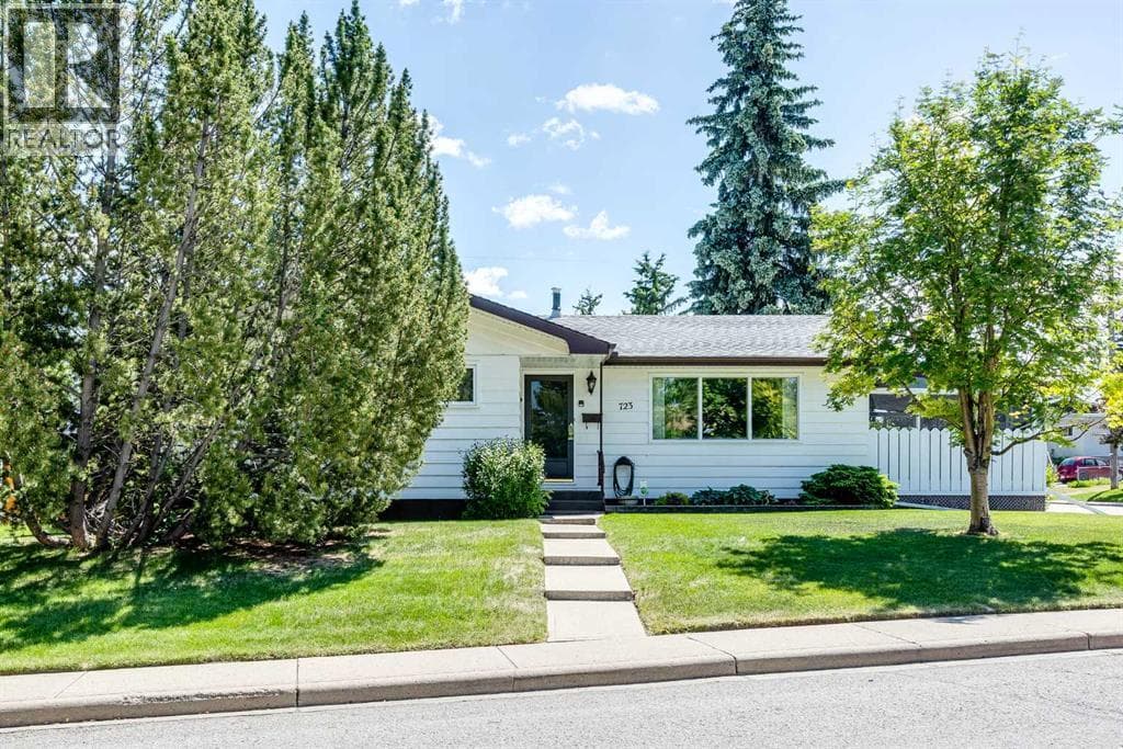 723 Seattle Drive SW