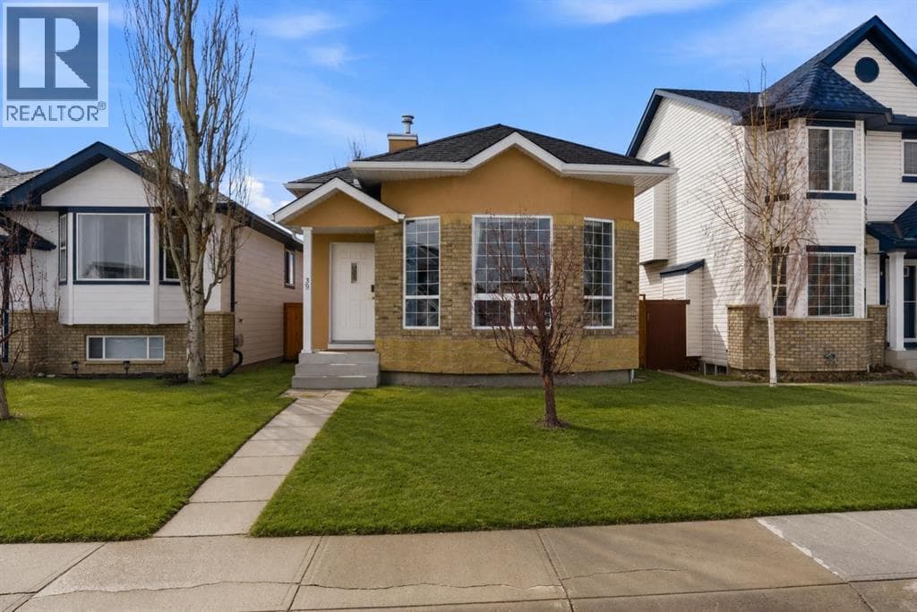 39 Saddlemont Close NE