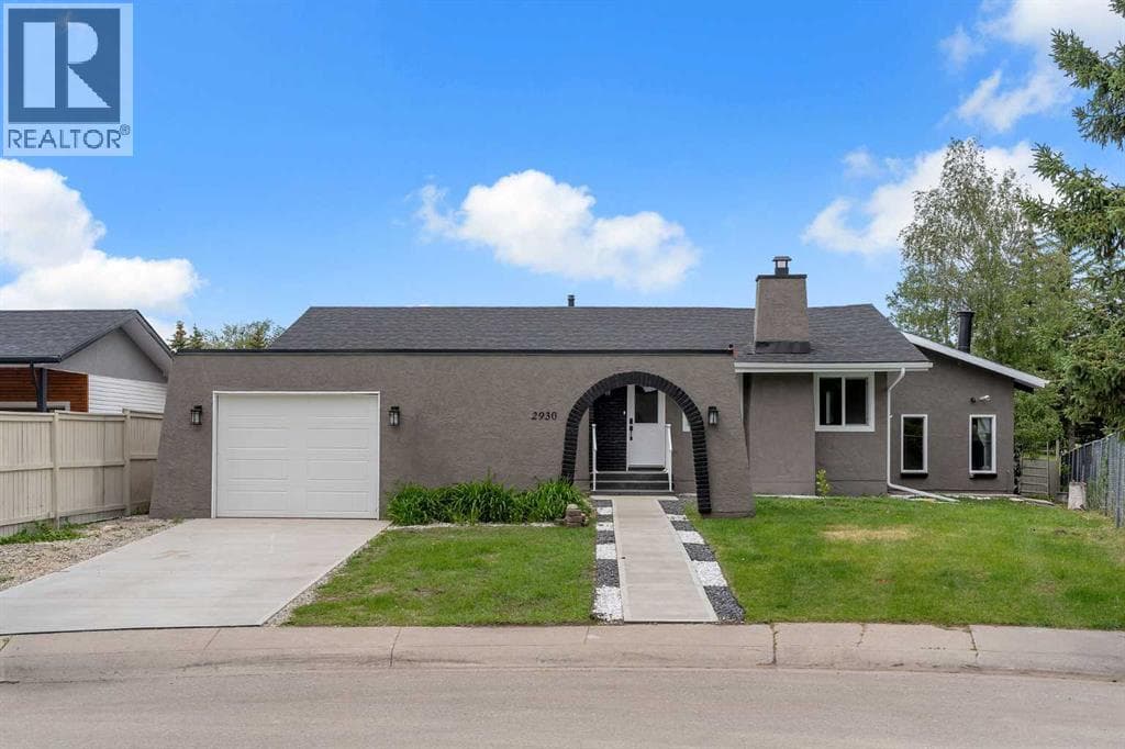 2930 Oakmoor Crescent SW