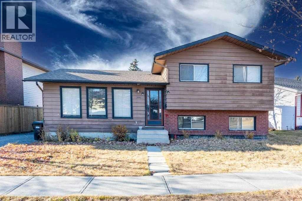 304 Whitefield Drive NE