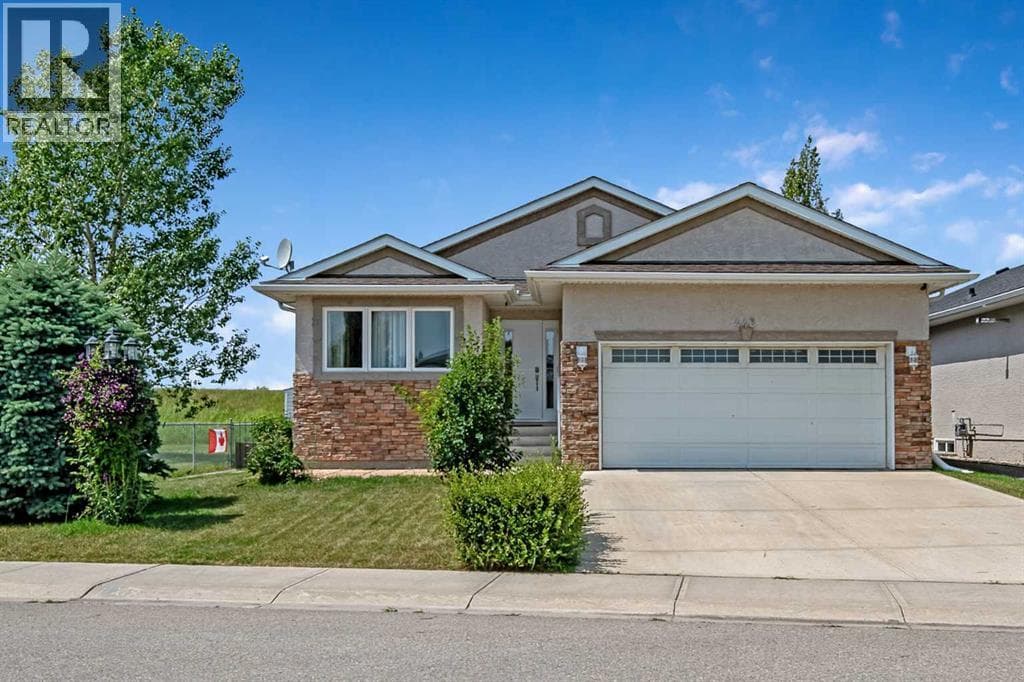 443 Riverside Green NW