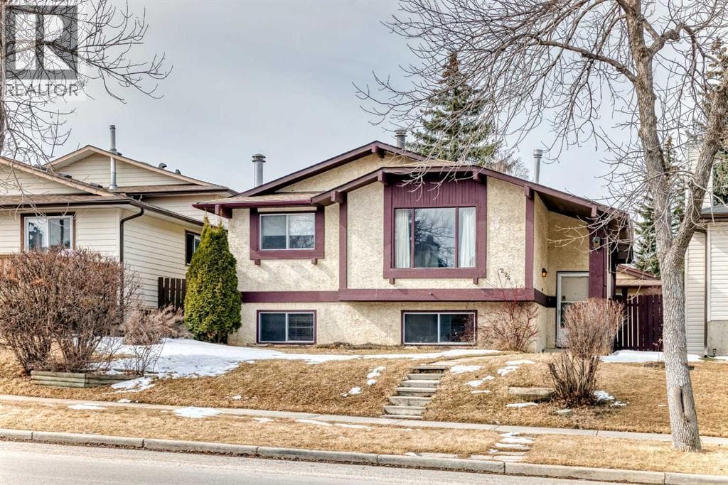 224 Berwick Way NW