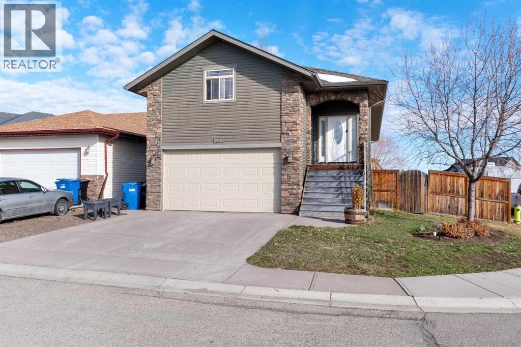 901, 900 Carriage Lane Place