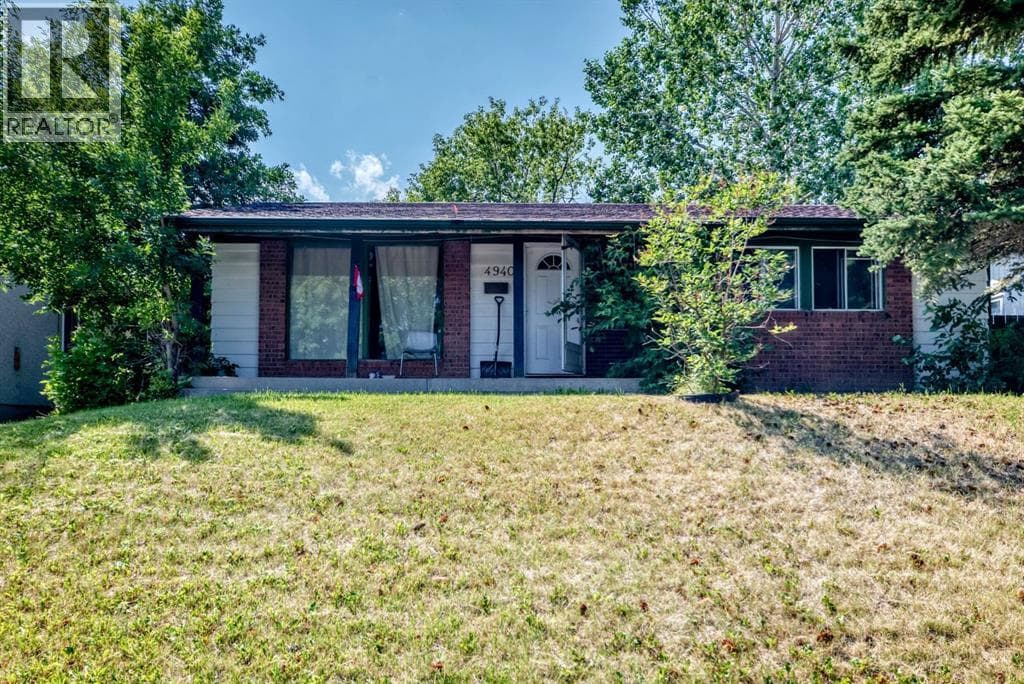 4940 Rundlewood Road NE
