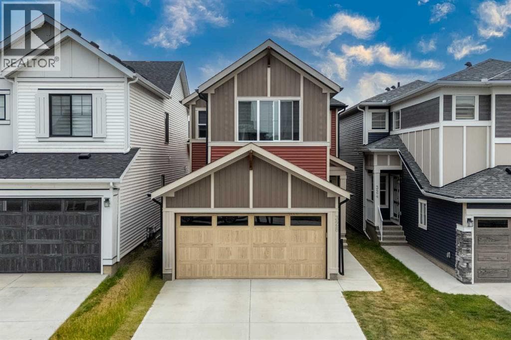 328 Homestead Grove NE