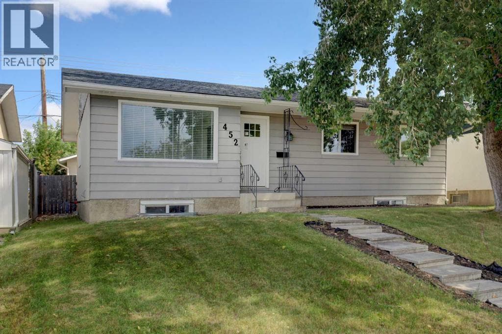 452 Queen Alexandra Way SE