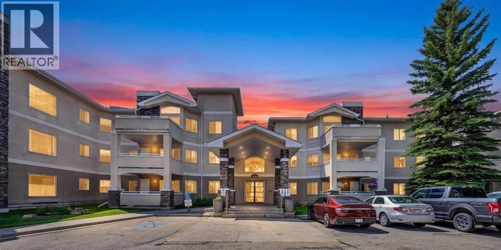 209, 26 Country Hills View NW