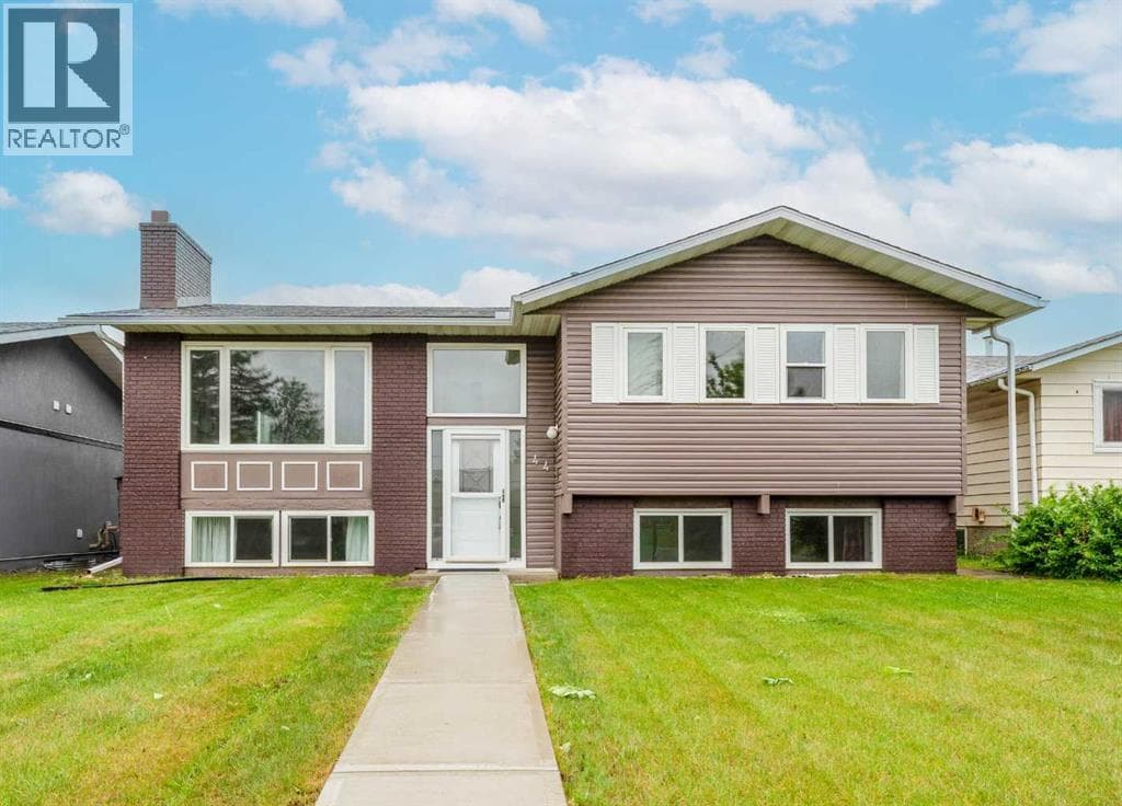 44 Whiteridge Place NE