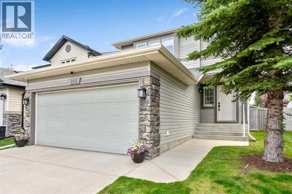 114 Chapalina Close SE