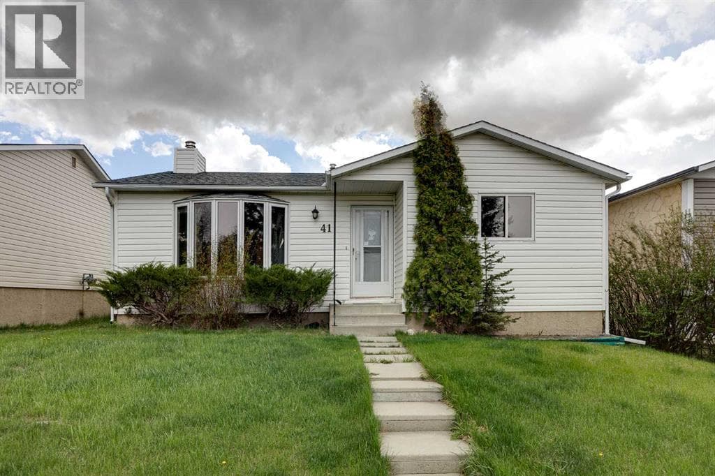 41 Alpine Crescent SE