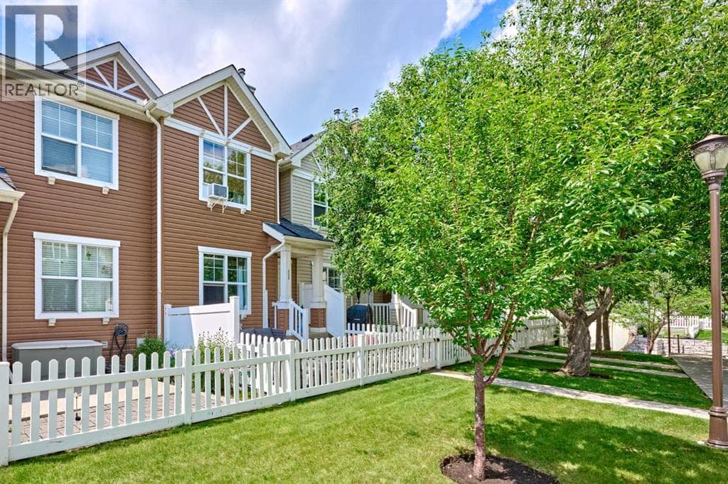 225 ELGIN Gardens SE