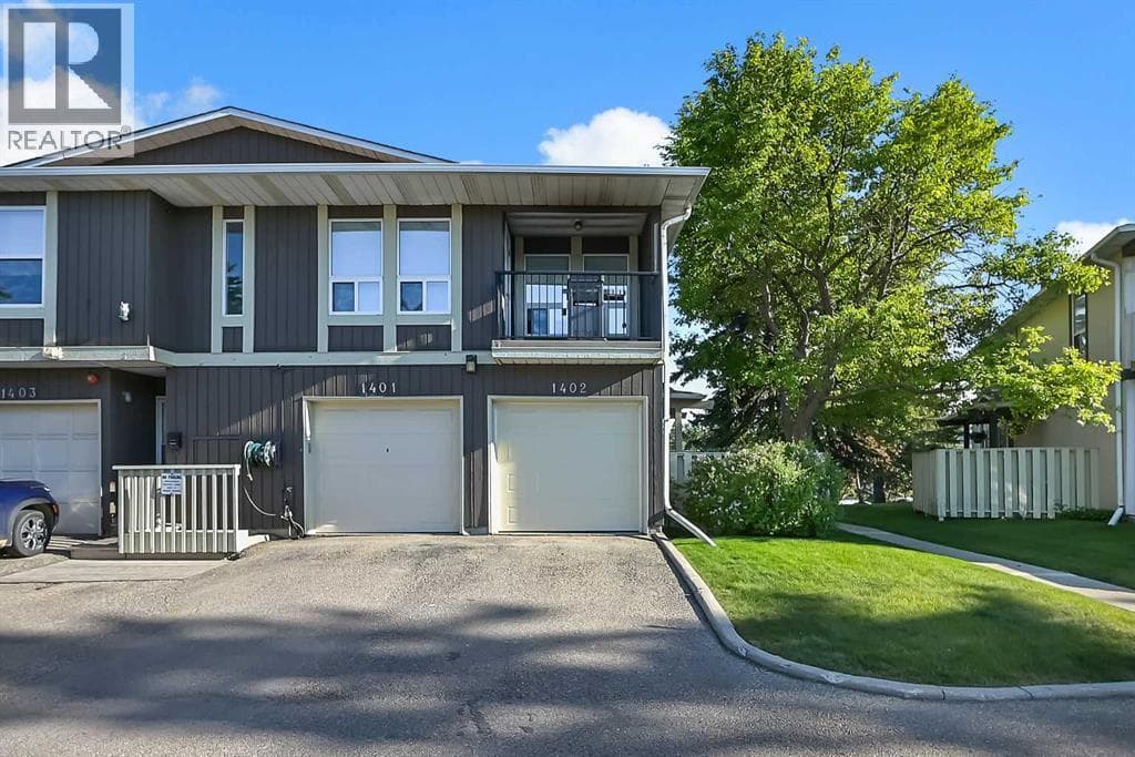 1402, 544 Blackthorn Road NE