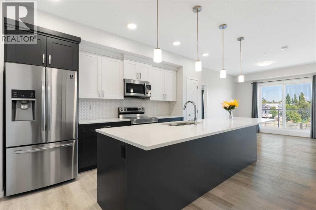 305, 200 Harvest Hills Place NE