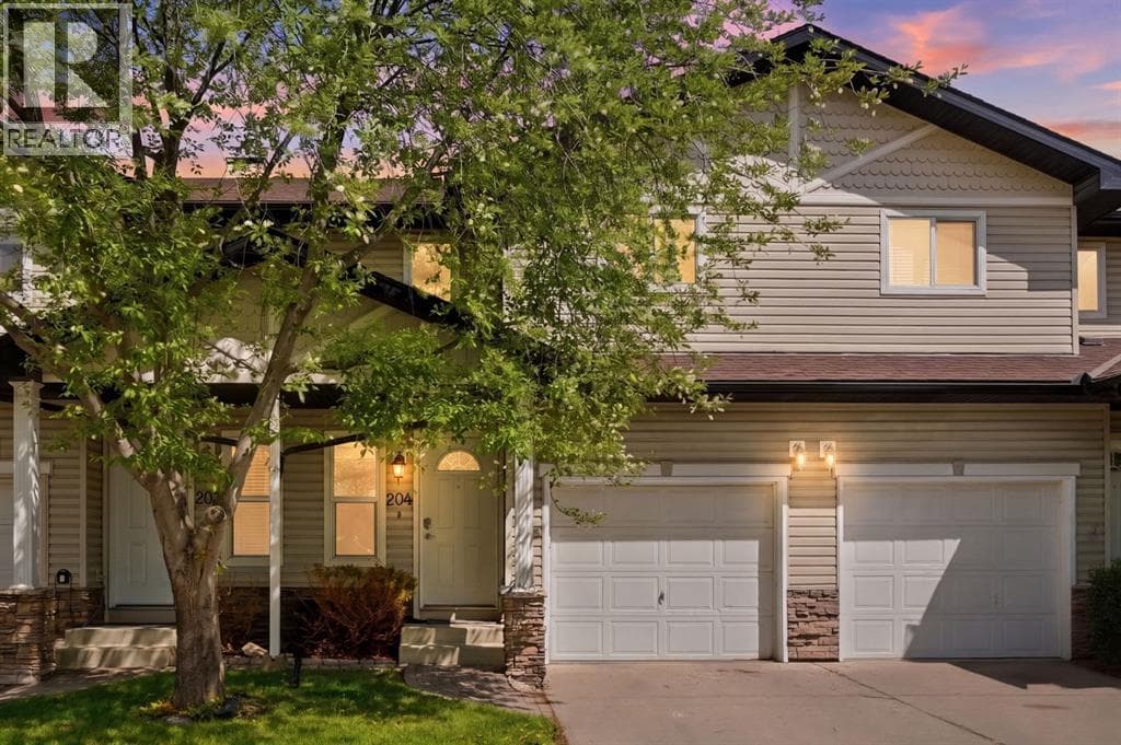 204, 760 Railway Gate SW