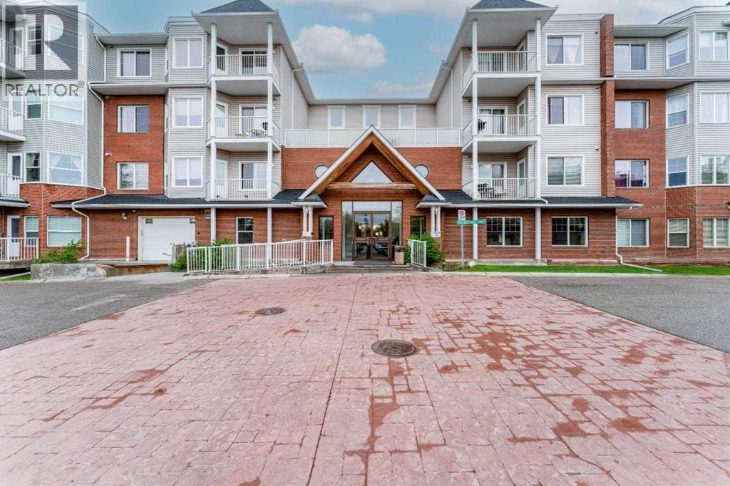 206, 8 Prestwick Pond Terrace SE