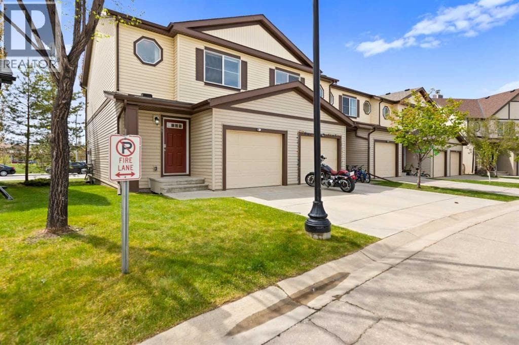 81 Copperpond Landing SE