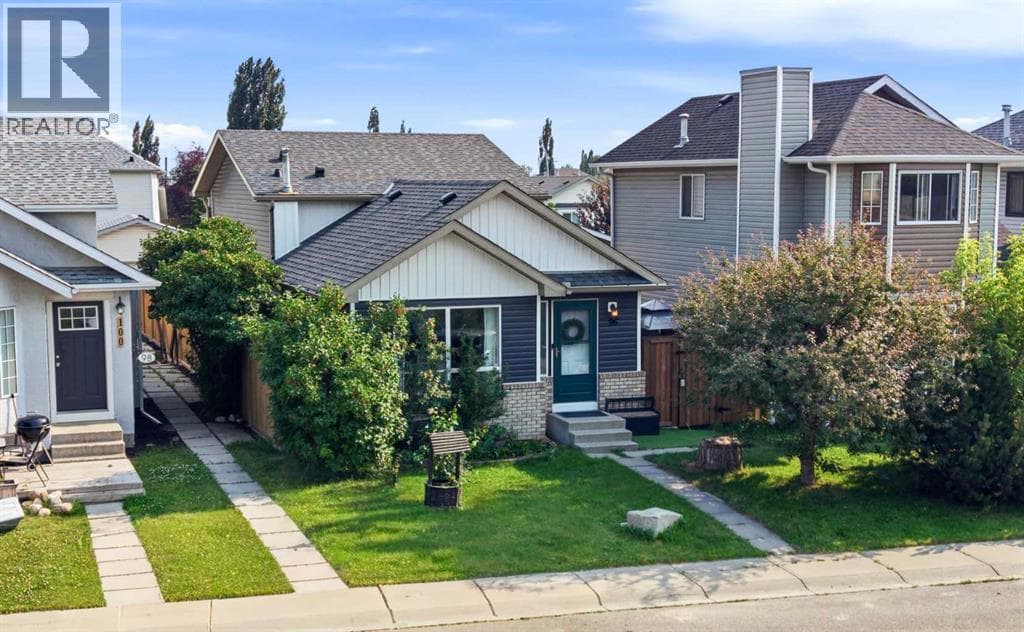 96 Rivercrest Crescent SE