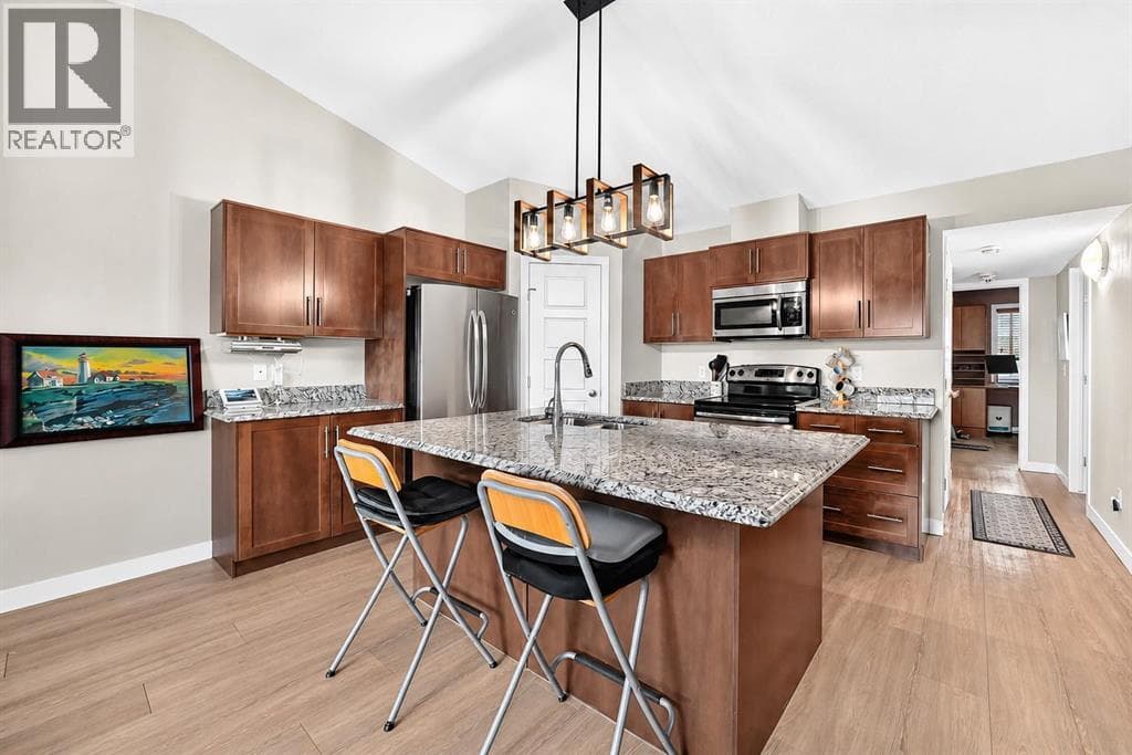 1203, 2781 Chinook Winds Drive SW