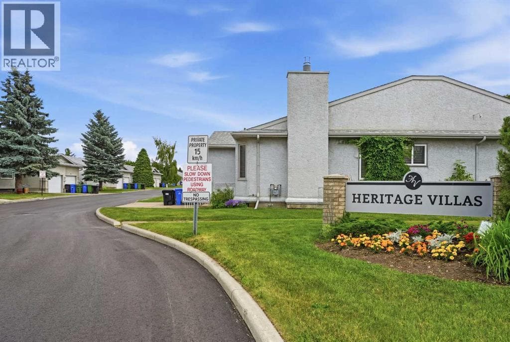 60 Rundlelawn Green NE