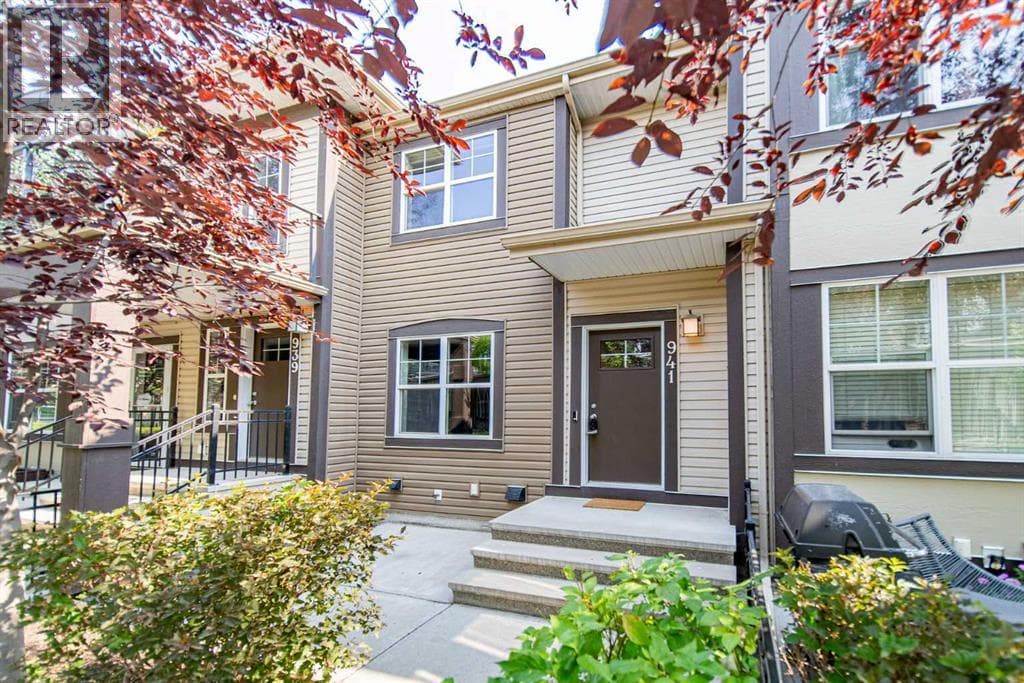 941 Mckenzie Towne Manor SE