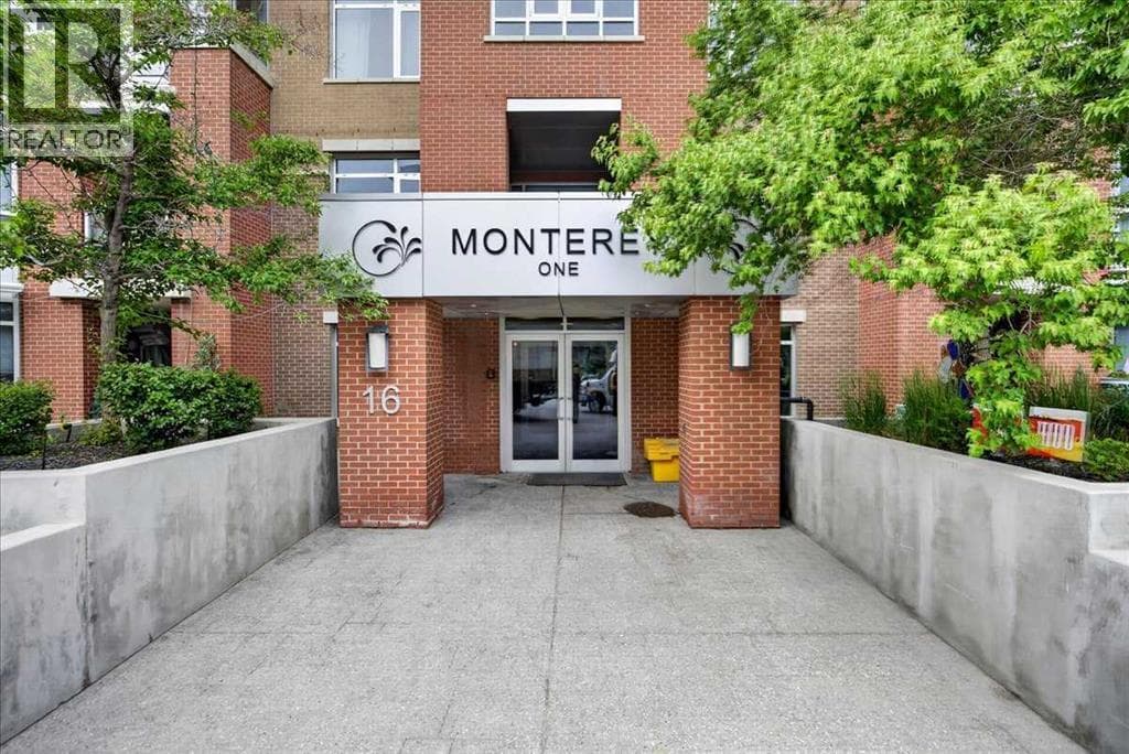 107, 16 Varsity Estates Circle NW
