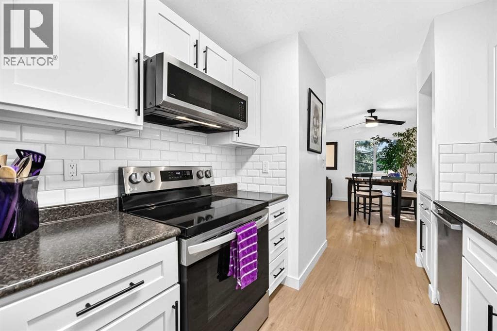 D, 109 Stanley Avenue