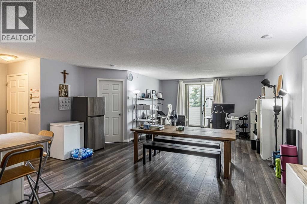 407, 9 Country Village Bay NE