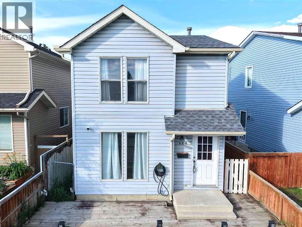 114 Castledale Way NE