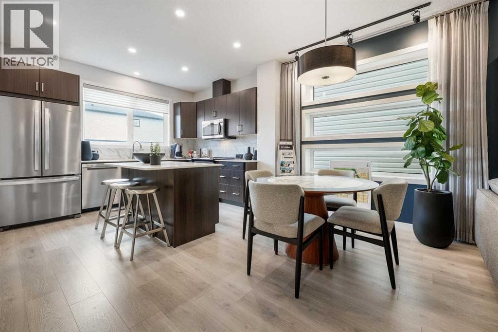 16 Amblefield View NW