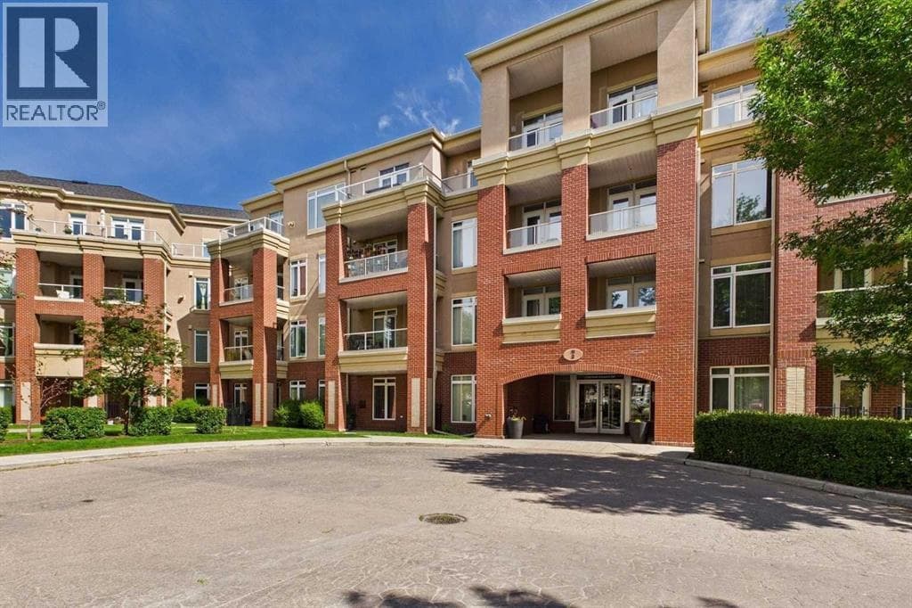 405, 2 Hemlock Crescent SW