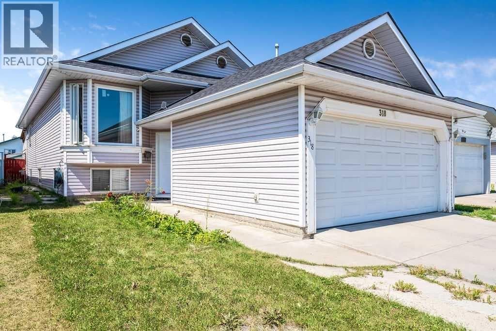 318 Applewood Drive SE