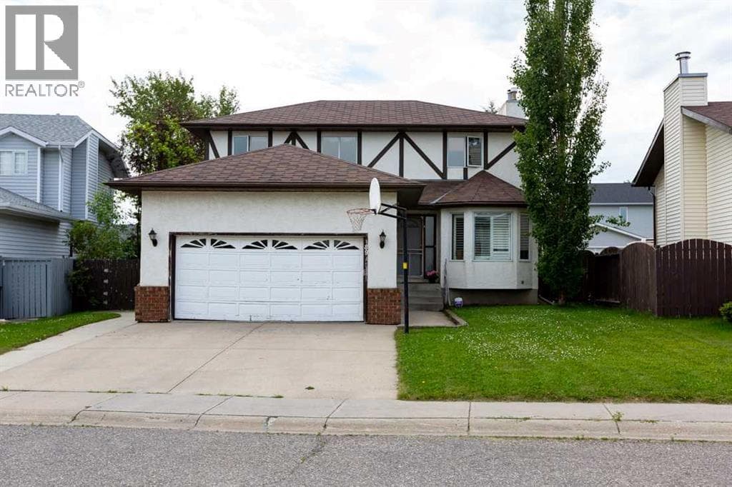 89 Athabasca Crescent