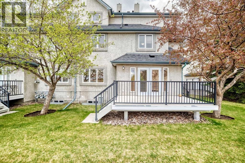 156 Simcoe Place SW