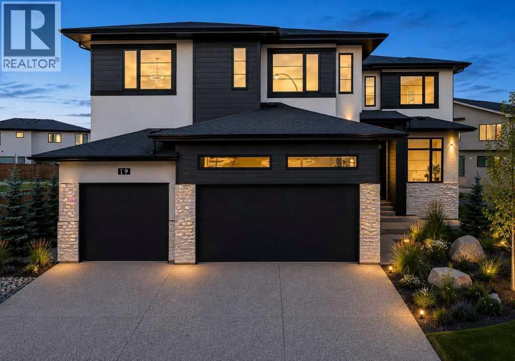 19 Rockcliff Court NW