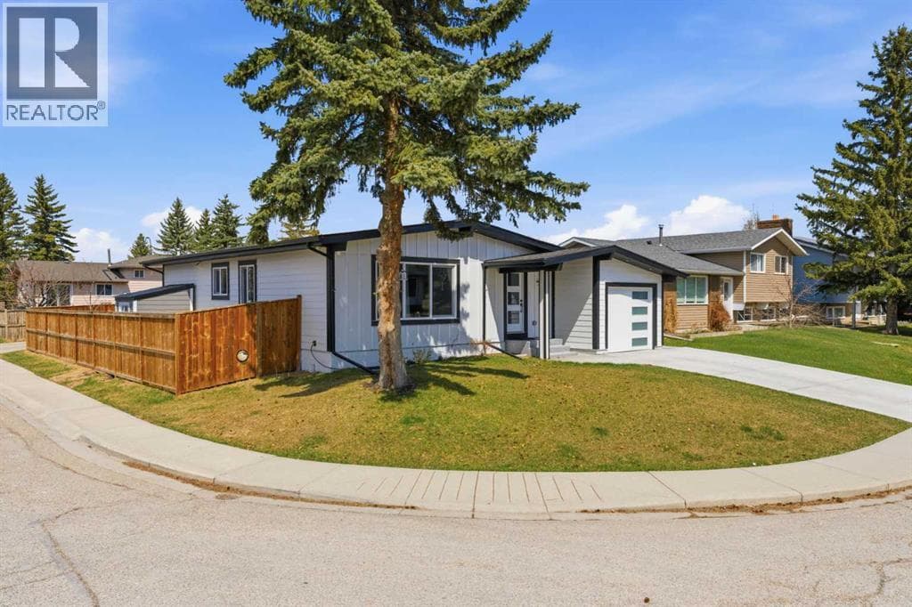428 Queen Anne Way SE