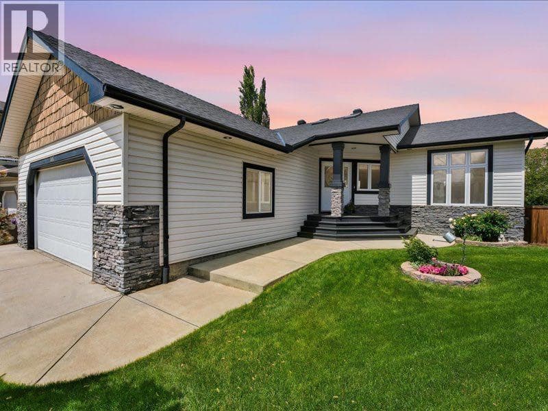 147 Cove Place