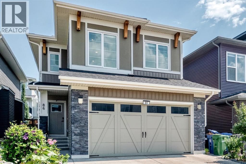 86 Carringvue Manor NW