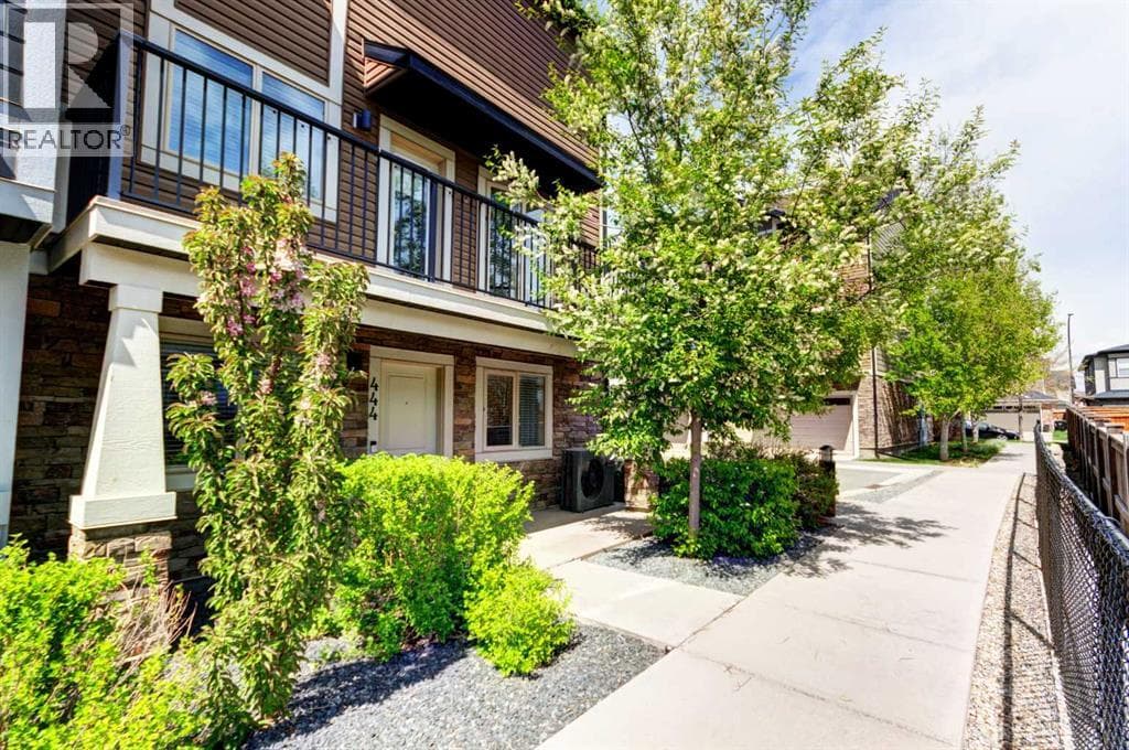 444 Legacy Point SE