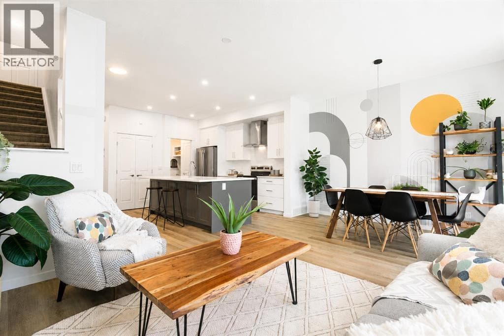 229 Masters Row SE