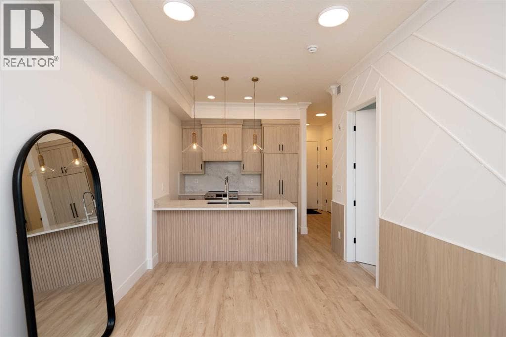 214, 330 Dieppe Drive SW