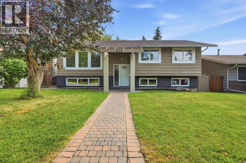 248 Parkland Crescent SE