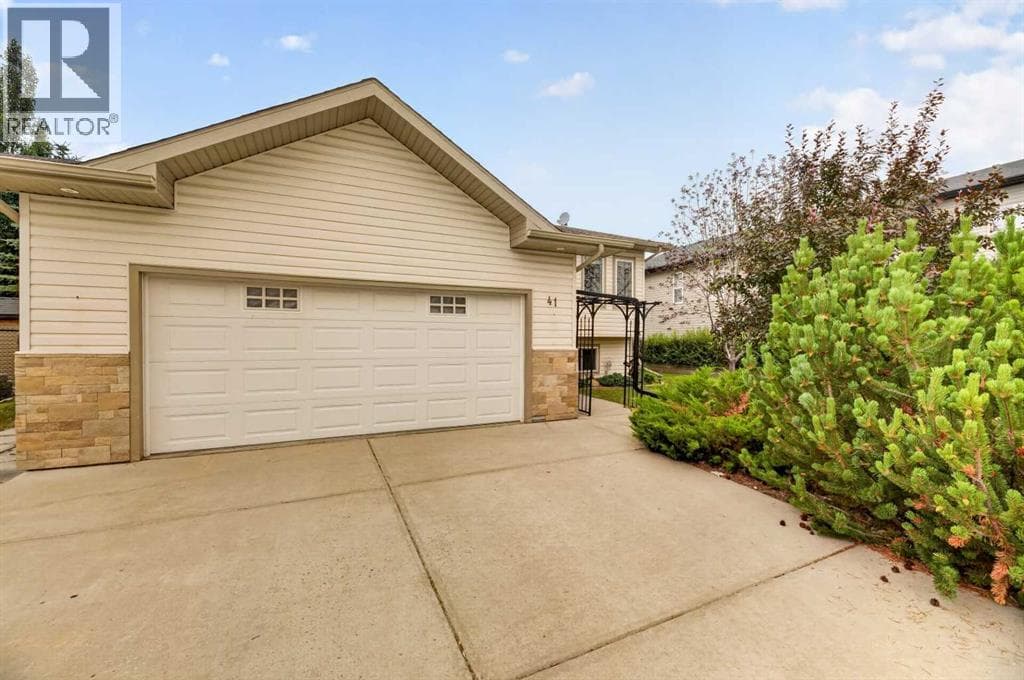 41 Deer Coulee Drive