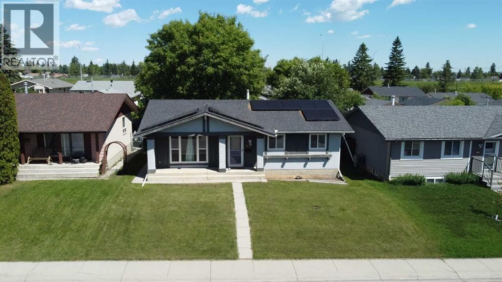 136 Maitland Drive NE