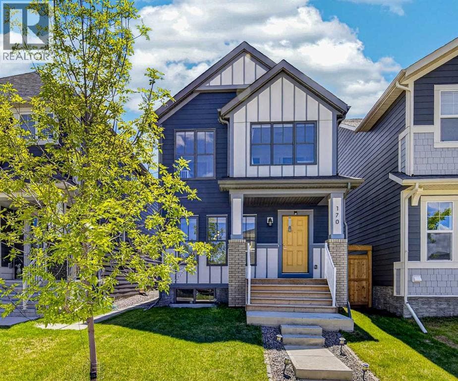 170 Magnolia Square SE