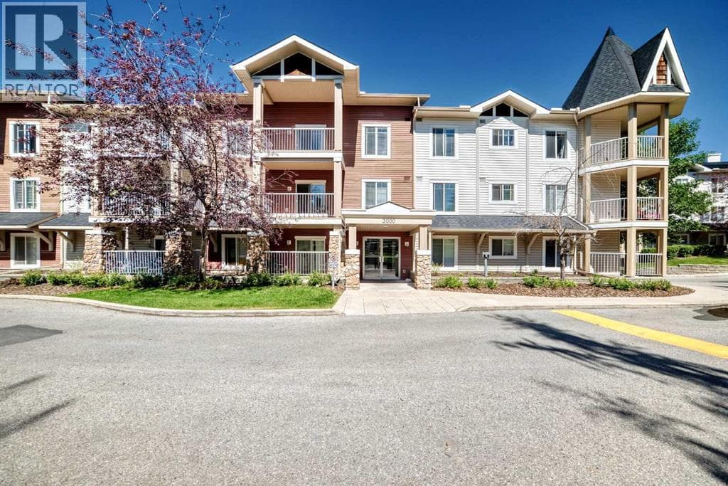 3109, 70 Panamount Drive NW