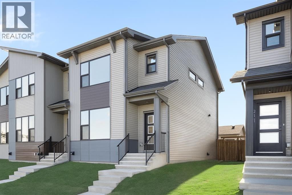 215 Belvedere Avenue SE