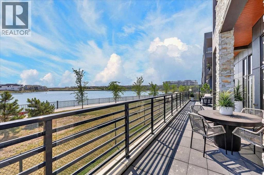 102, 150 Marina Cove SE