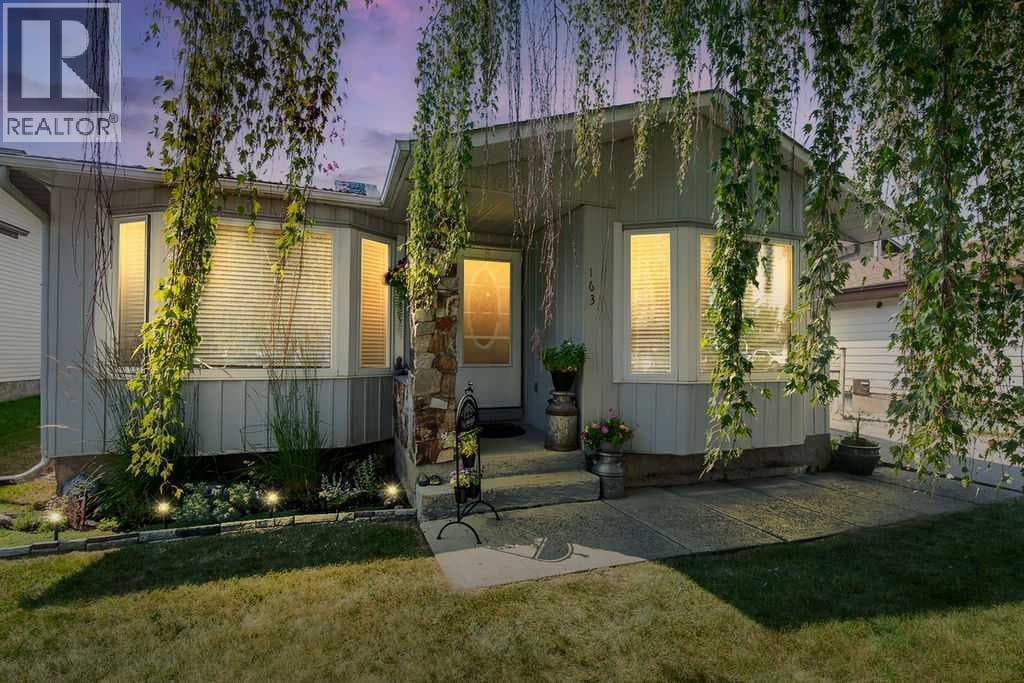 163 Woodburn Crescent