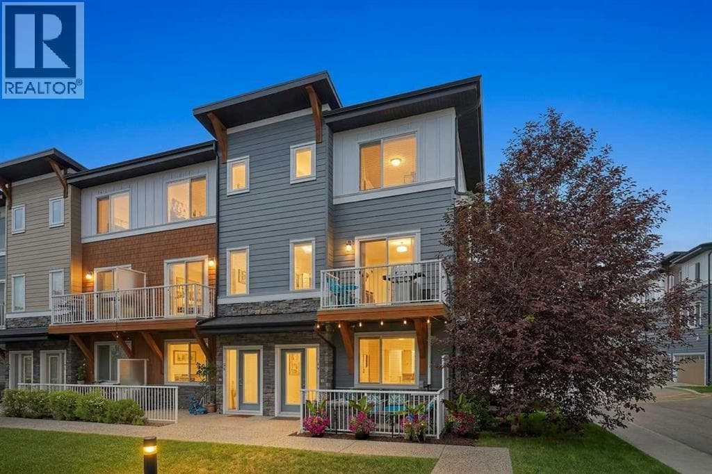 18, 111 Rainbow Falls Gate