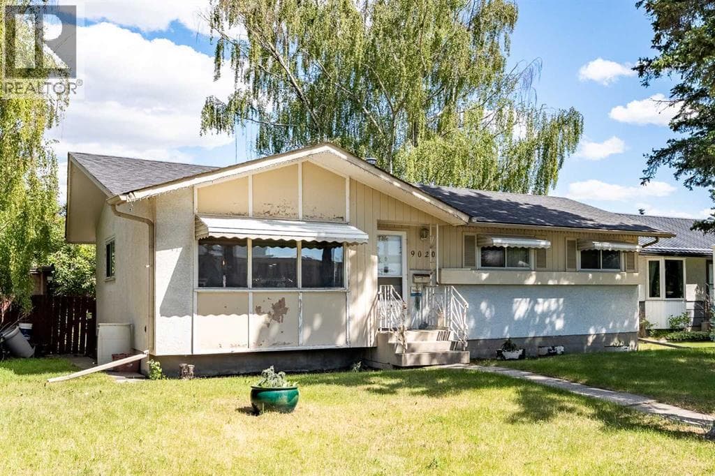 9020 Fairmount Drive SE